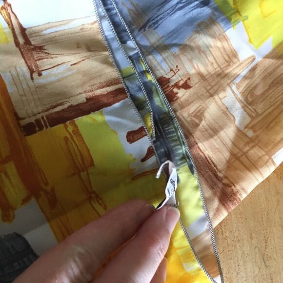 Vintage Mademoiselle brand chic yellow and gray abstract motif scarf - Picture 6 of 8